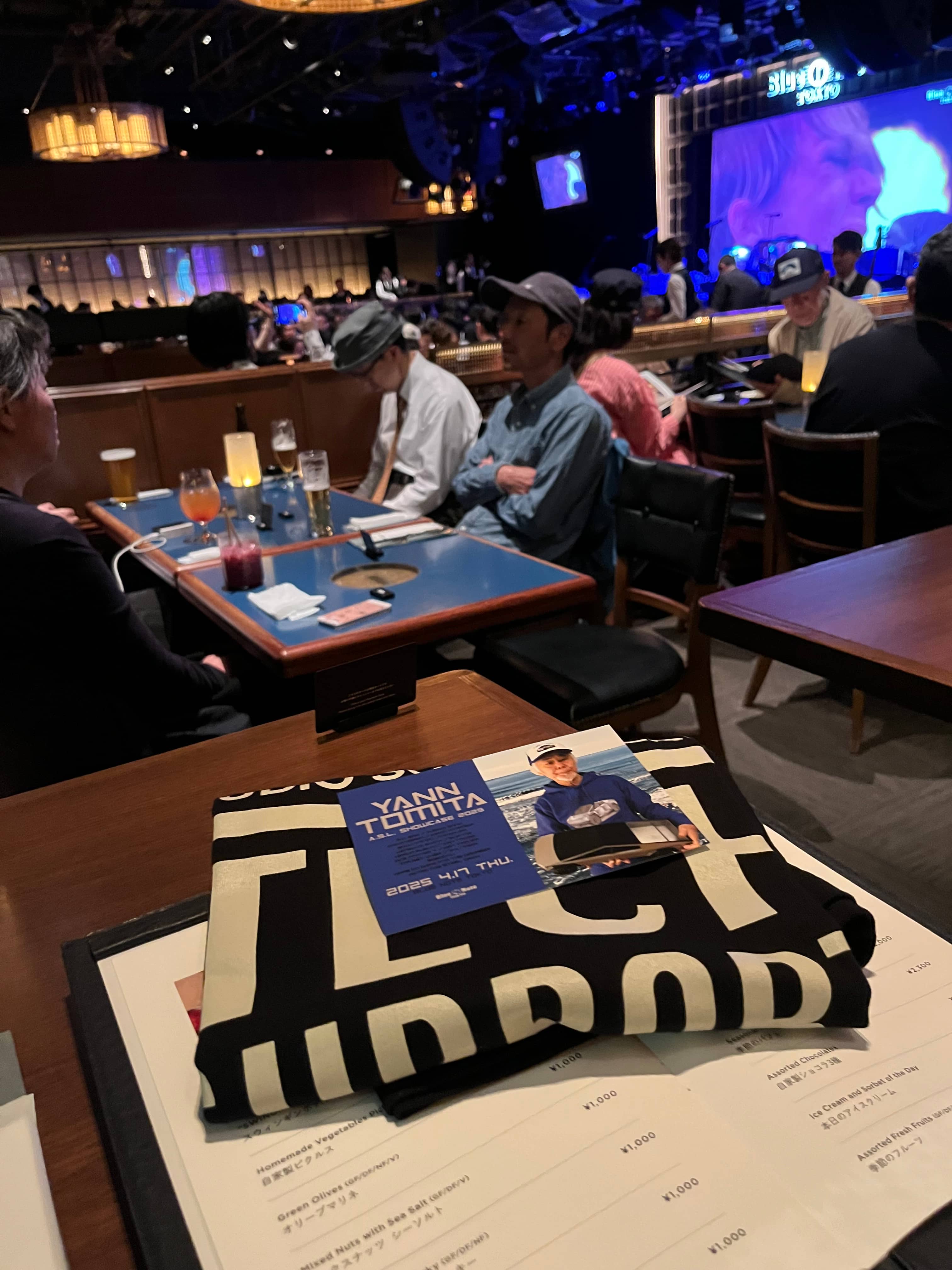 Yann TomitaのTシャツとフライヤー