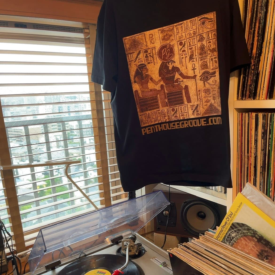 PENTHOUSE GROOVE Tシャツ 写真1（TAKE A BREAK vol.10）